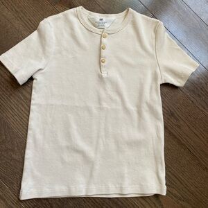 H&M neutral tan Henley button tee shirt kids size 5T